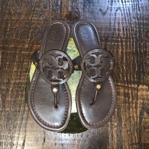 TORY BURCH DARK BROWN FLIP FLOPS
